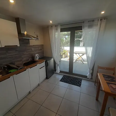 Lewada Z Tarasem 公寓